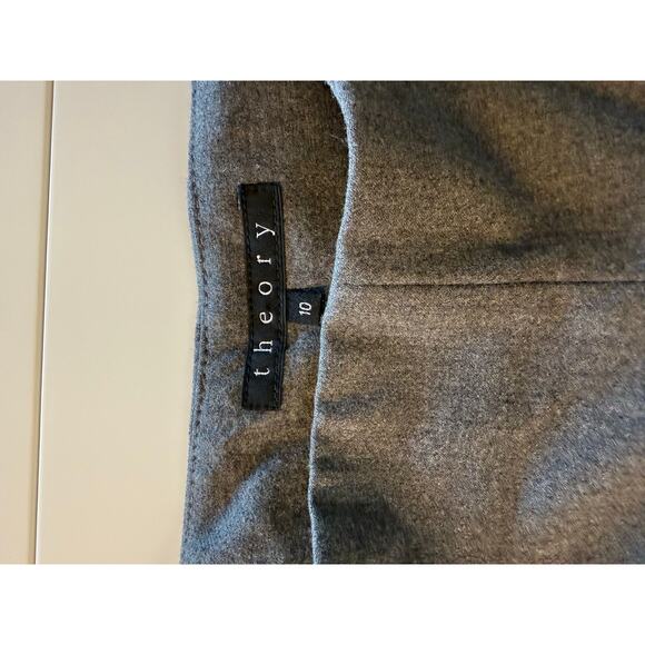 Theory Gray Wool Trousers Sz 10 $345 MSRP - Picture 4 of 7